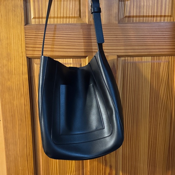Urban Expressions Black Shoulder Bag - Picture 1 of 7